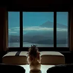 Private With Pool, & Mountain Views *