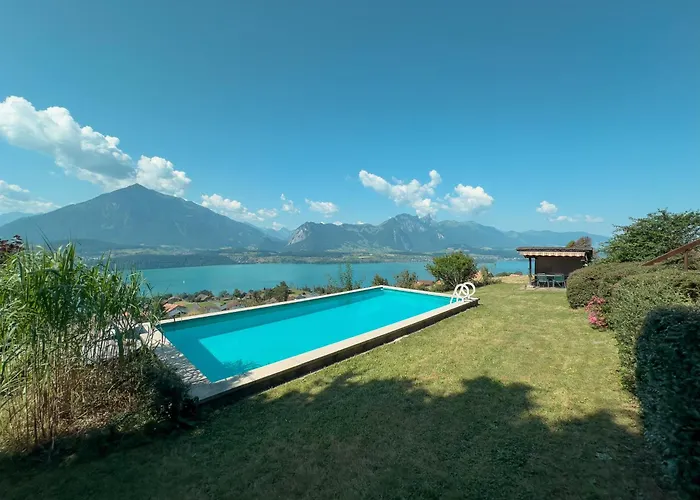 Alpehytte With Pool And View Of Thun *