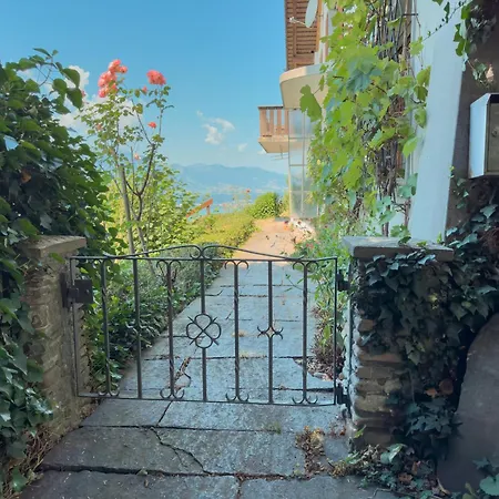 Private With Pool, & Mountain Views Domek alpejski Aeschlen