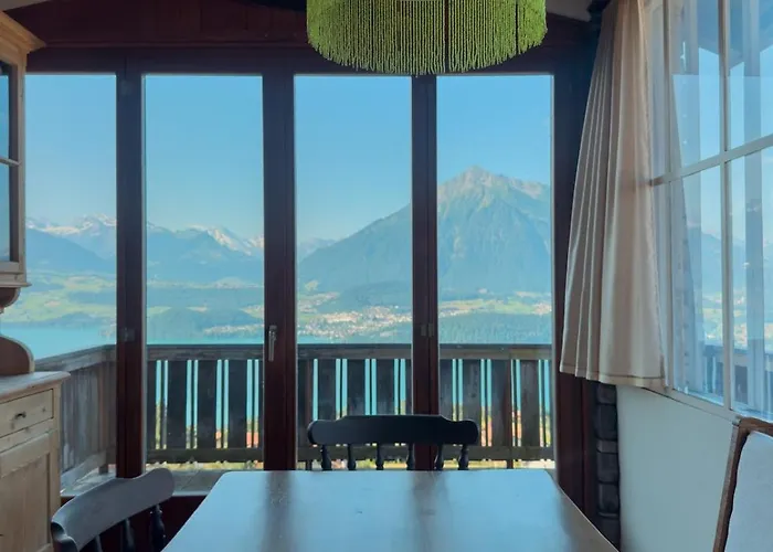 Private With Pool, & Mountain Views Domek alpejski Aeschlen