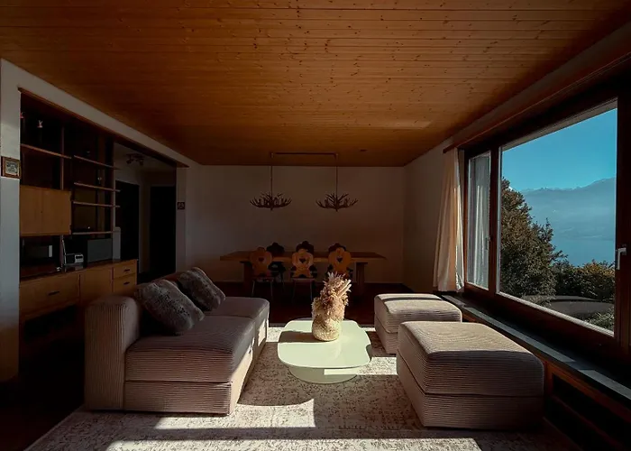 Private With Pool, & Mountain Views Aeschlen